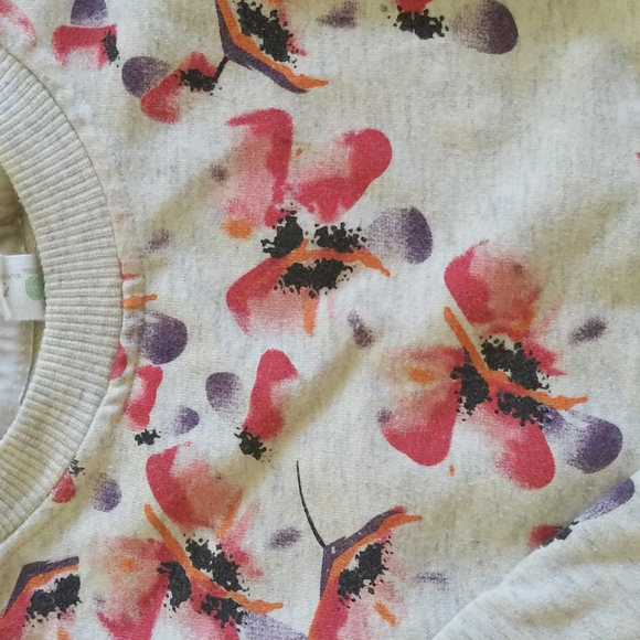 Girls floral sweatshirt size 110 (5/6) - Picture 2 of 5